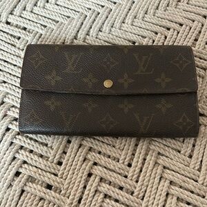 Louis Vuitton Monogram Sarah Wallet.